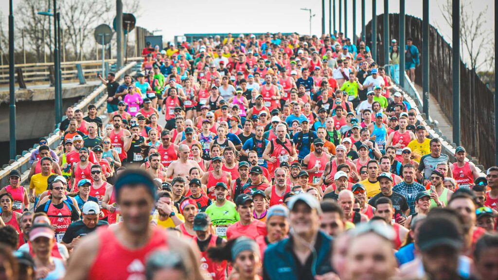 Horarios de largada y servicios al corredor en la Maratón de Buenos Aires 2025